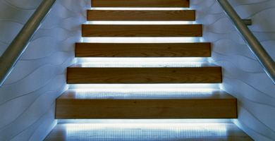Как создать хорошее освещение домашней лестницы?