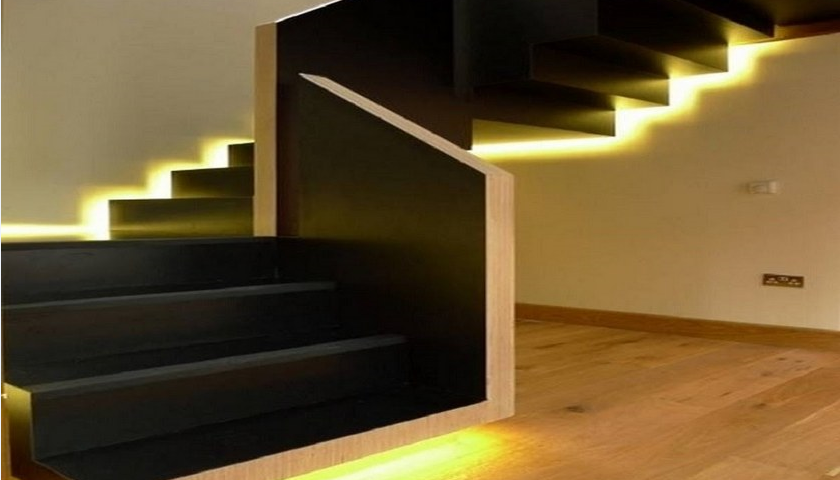 подсветка на лестнице