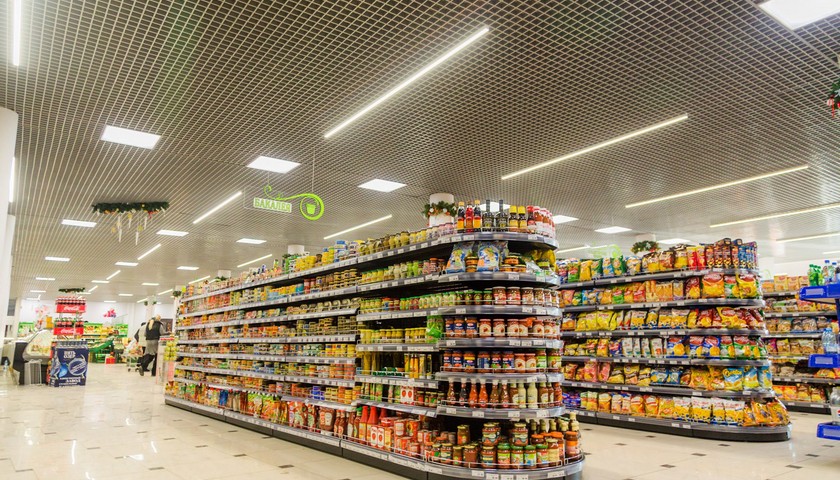 освещение торгового павильона гипермаркета